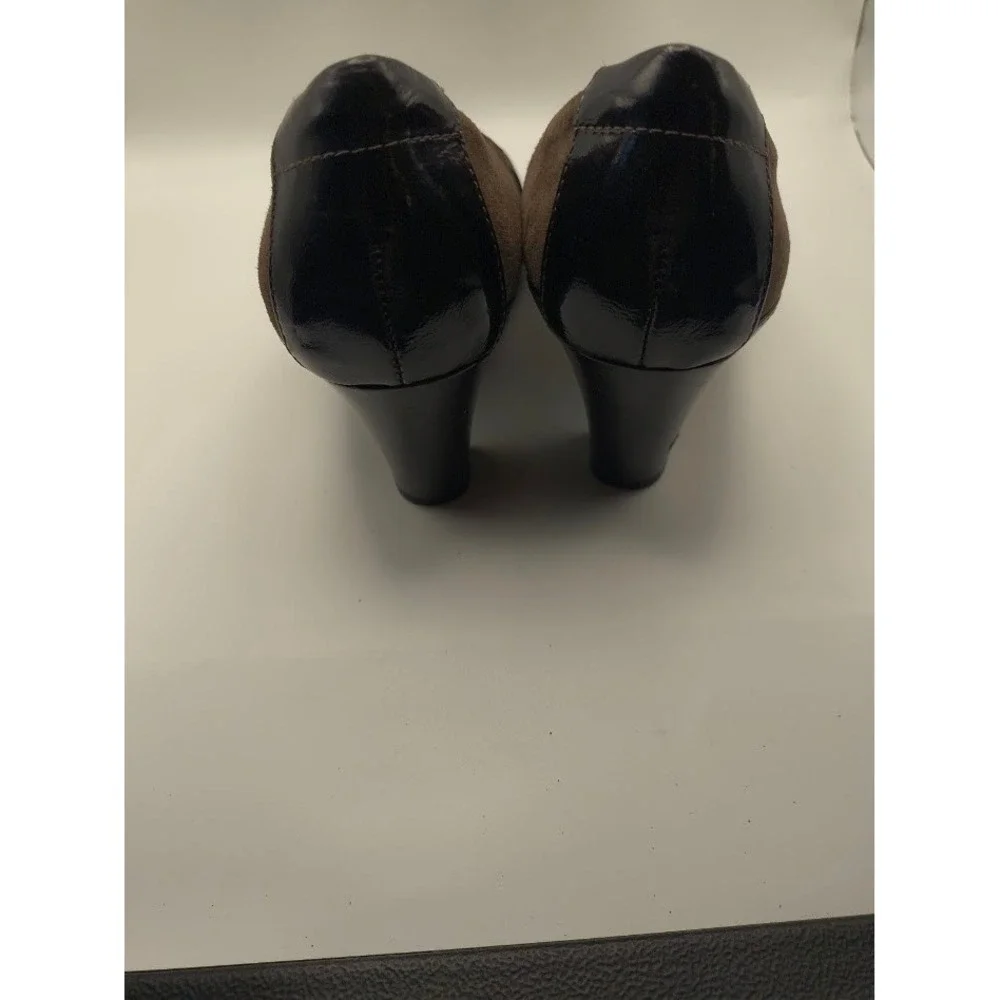 Clarks Artisan Wedge Pumps‎ Womens 8.5 Brown Suede Leather Office Classic